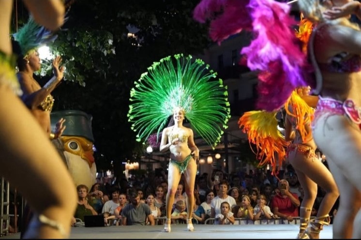 Outdoor Performance 1
